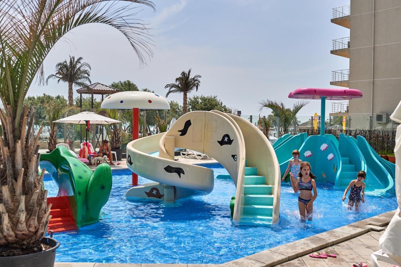 Dava Aparthotel Pool & Spa Mamaia Nord Năvodari Eksteriør billede