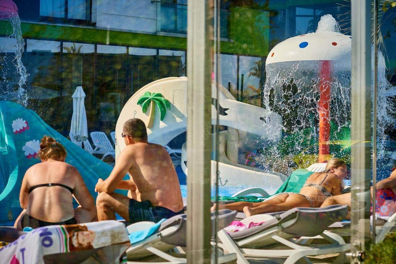 Dava Aparthotel Pool & Spa Mamaia Nord Năvodari Eksteriør billede
